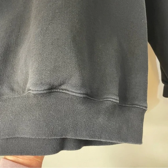 Pleasing Crewneck Medium Harry Styles Black Sweatshirt Casual - Picture 7 of 13